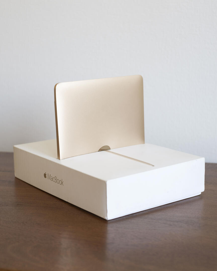 „Kantenschoner“_DELUXE / Macbook pro folded / 1,5x31,4x21cm / 2024