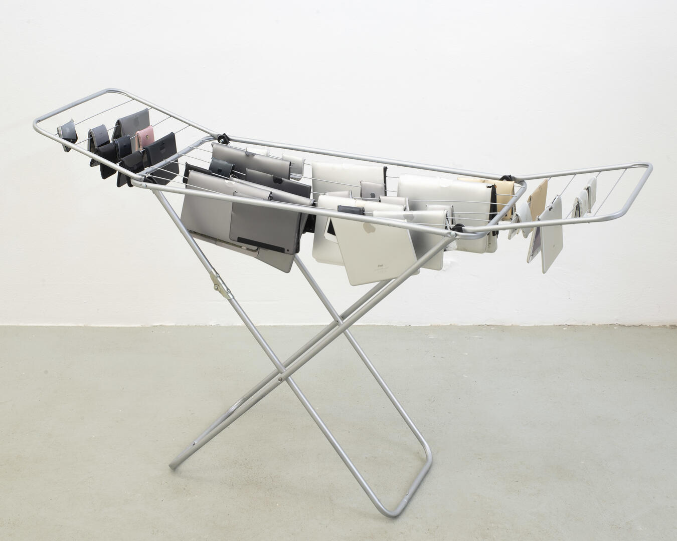 the Fold / 90x40x144cm / Drying Rack & Mobile Devices / 2025